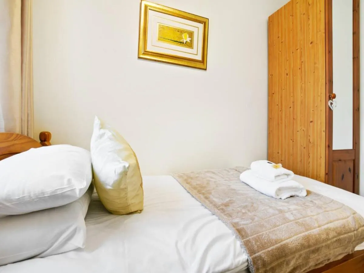 Pass The Keys Wonderfully Cosy Family Home يورك بيت للعطل