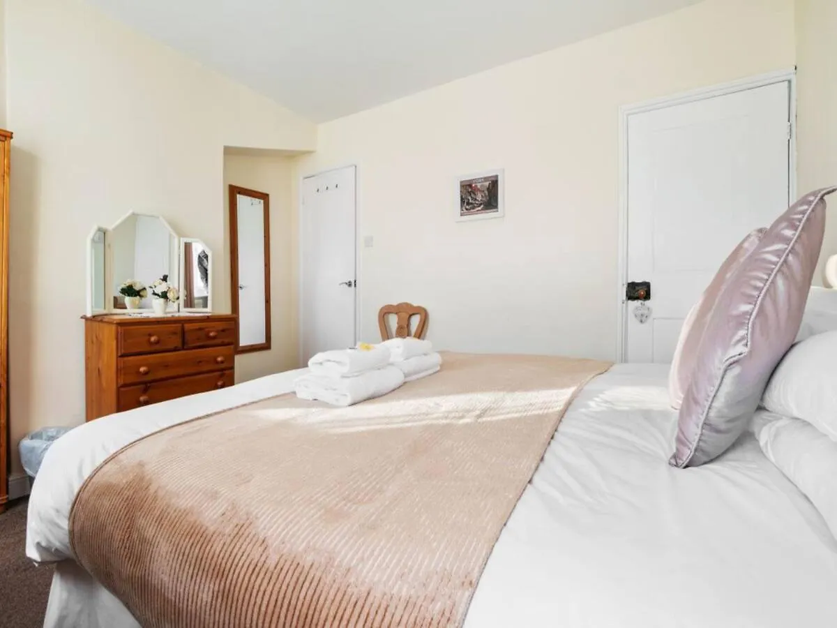 بيت للعطل Pass The Keys Wonderfully Cosy Family Home يورك
